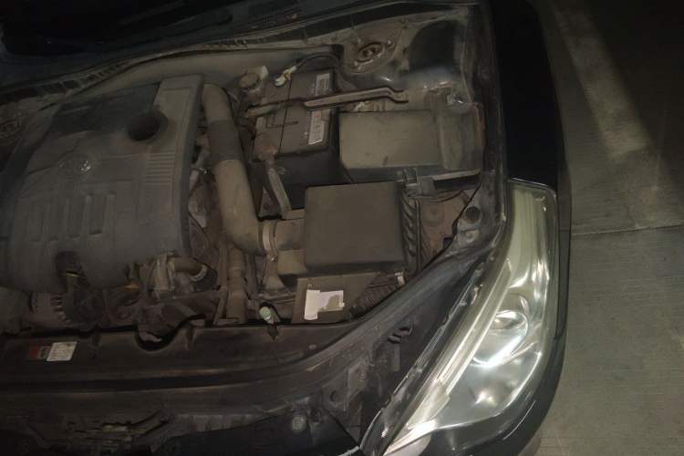 Used Bestune B50 2013 1.6L automatic luxury version Engine Bay Left