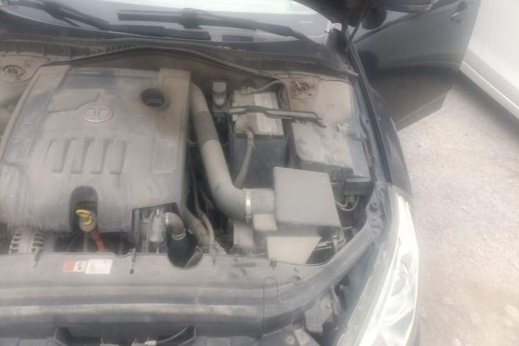 Used Bestune B50 2013 1.6L manual luxury version Engine Bay Left