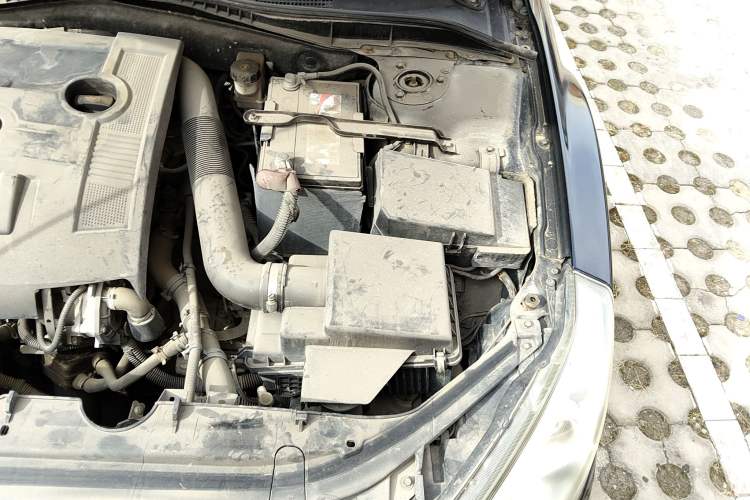 Used Bestune B50 2013 1.6L manual luxury version Engine Bay Left