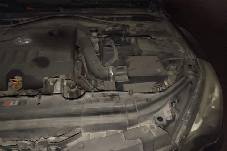Used Bestune B50 2013 1.6L automatic luxury version Engine Bay Left