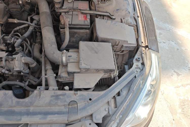 Used Bestune B50 2013 1.6L manual luxury version Engine Bay Left