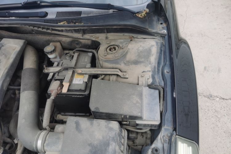 Used Bestune B50 2013 1.6L manual Comfort trim level Engine Bay Left