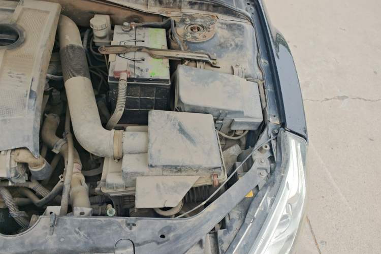 Used Bestune B50 2013 1.6L manual Comfort trim level Engine Bay Left