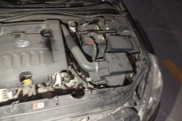 Used Bestune B50 2013 1.6L automatic luxury version Engine Bay Left
