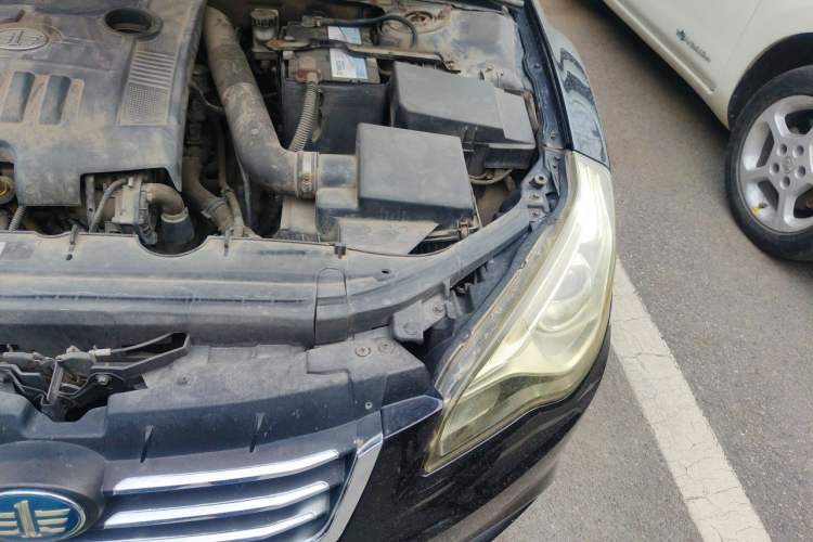 Used Bestune B50 2013 1.6L automatic luxury version Engine Bay Left