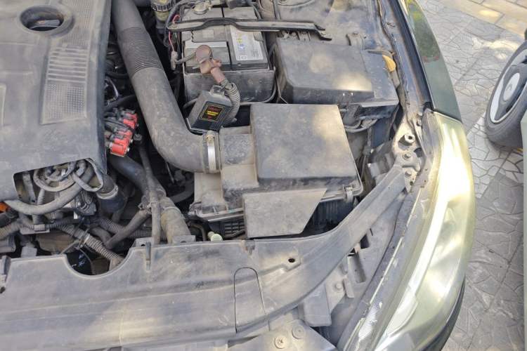 Used Bestune B50 2013 1.6L manual luxury version Engine Bay Left