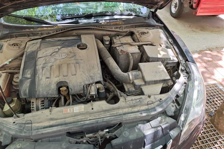 Used Bestune B50 2013 1.6L manual Comfort trim level Engine Bay Left