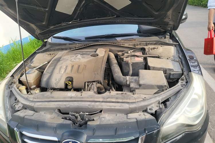 Used Bestune B50 2013 1.6L manual luxury version Engine Bay