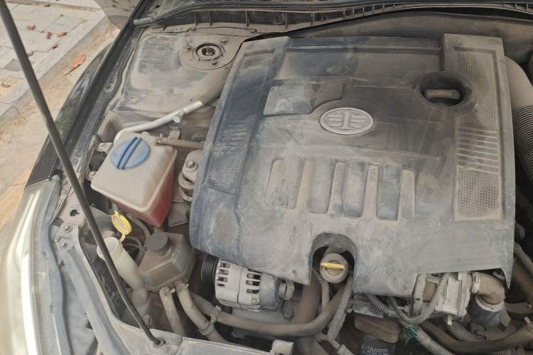 Used Bestune B50 2013 1.6L manual Comfort trim level Engine Bay Right