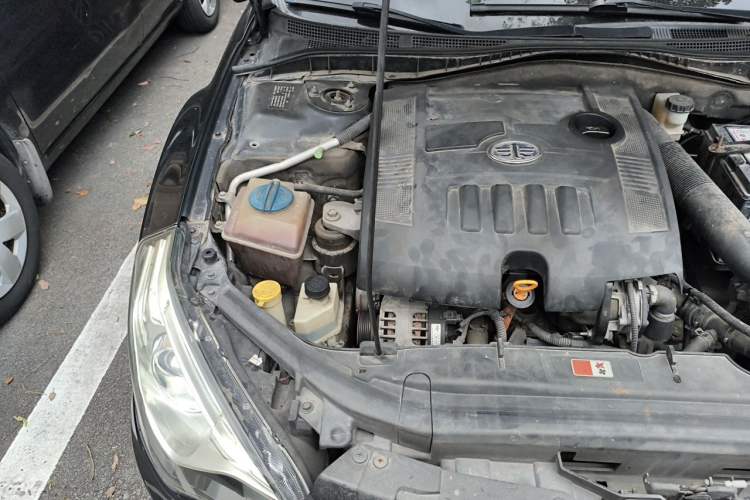Used Bestune B50 2013 1.6L automatic luxury version Engine Bay Right