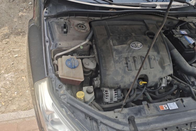 Used Bestune B50 2013 1.6L manual luxury version Engine Bay Right