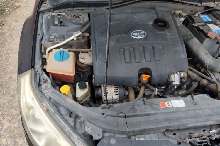 Used Bestune B50 2013 1.6L manual Comfort trim level Engine Bay Right