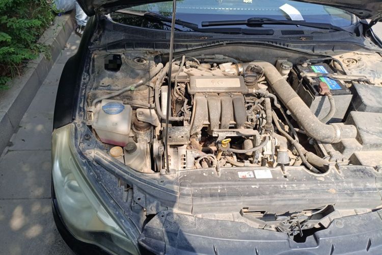 Used Bestune B50 2013 1.6L automatic luxury version Engine Bay Right
