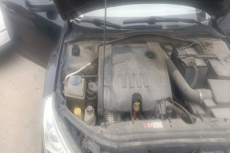 Used Bestune B50 2013 1.6L manual luxury version Engine Bay Right