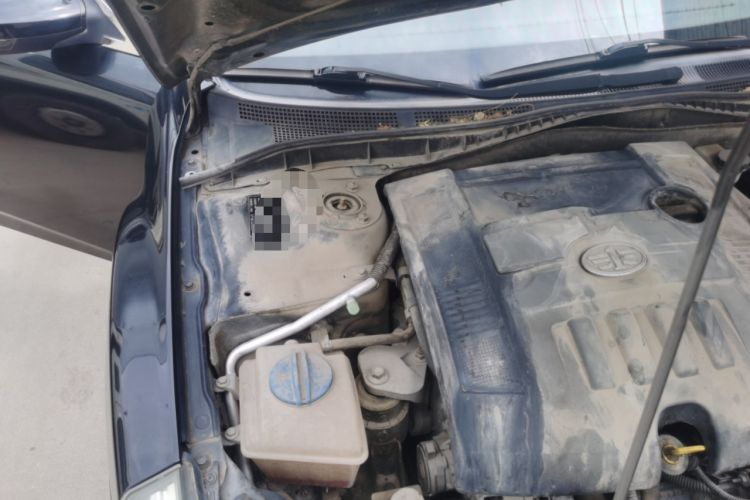 Used Bestune B50 2013 1.6L manual Comfort trim level Engine Bay Right