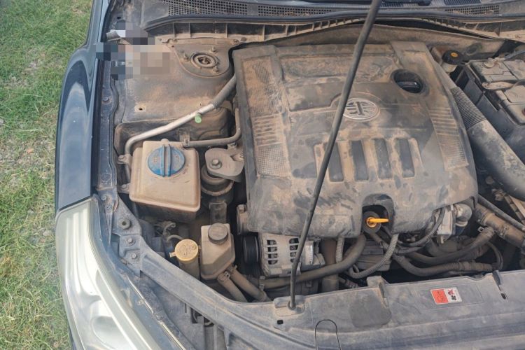 Used Bestune B50 2013 1.6L manual Comfort trim level Engine Bay Right