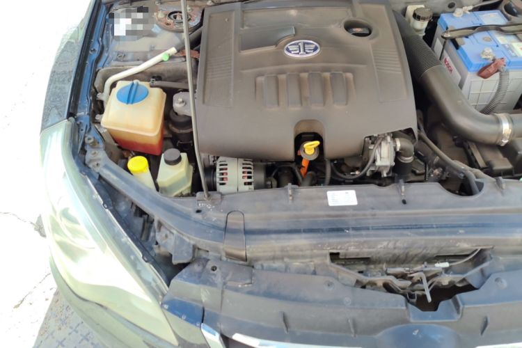 Used Bestune B50 2013 1.6L automatic luxury version Engine Bay Right