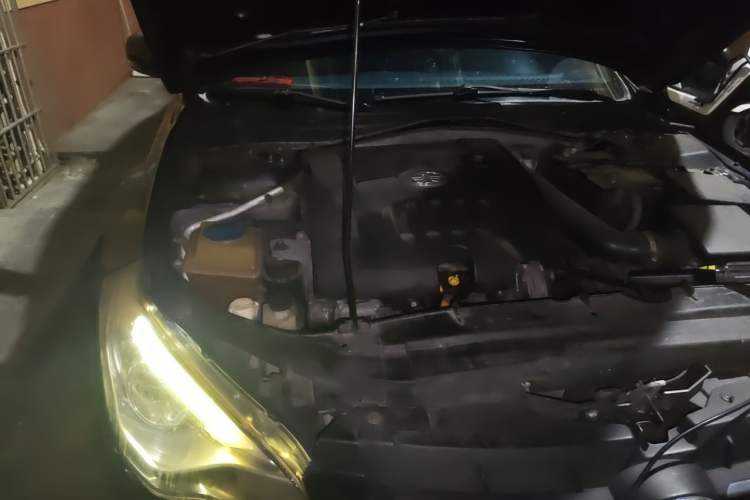 Used Bestune B50 2013 1.6L automatic luxury version Engine Bay Right