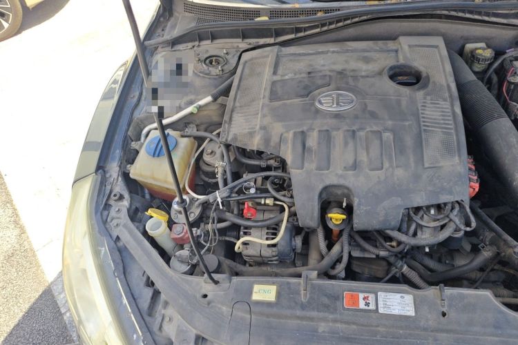 Used Bestune B50 2013 1.6L manual luxury version Engine Bay Right