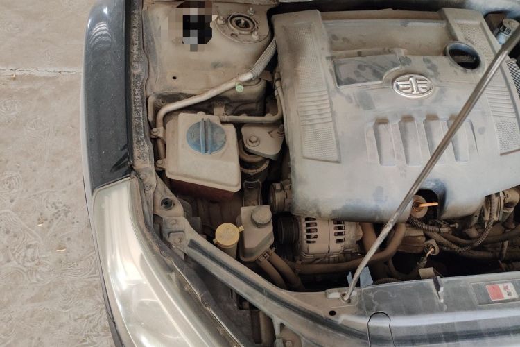 Used Bestune B50 2013 1.6L automatic luxury version Engine Bay Right