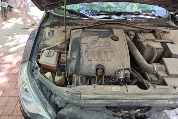 Used Bestune B50 2013 1.6L manual Comfort trim level Engine Bay Right