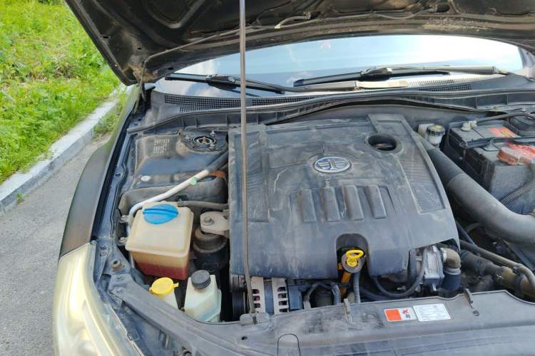 Used Bestune B50 2013 1.6L automatic luxury version Engine Bay Right