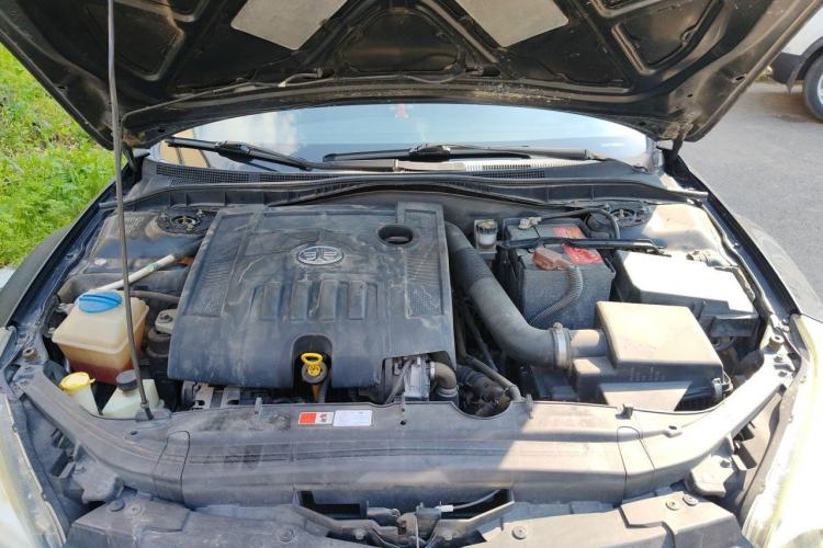 Used Bestune B50 2013 1.6L automatic luxury version Engine Bay