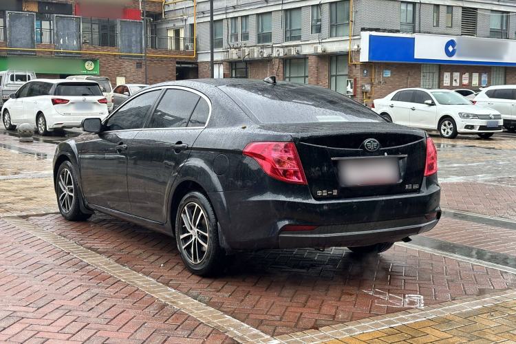Used Bestune B50 2013 1.6L automatic luxury version Exterior 3