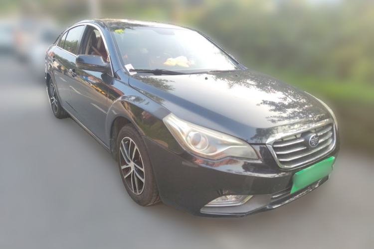 Used Bestune B50 2013 1.6L manual Comfort trim level Front Right 45 Deg