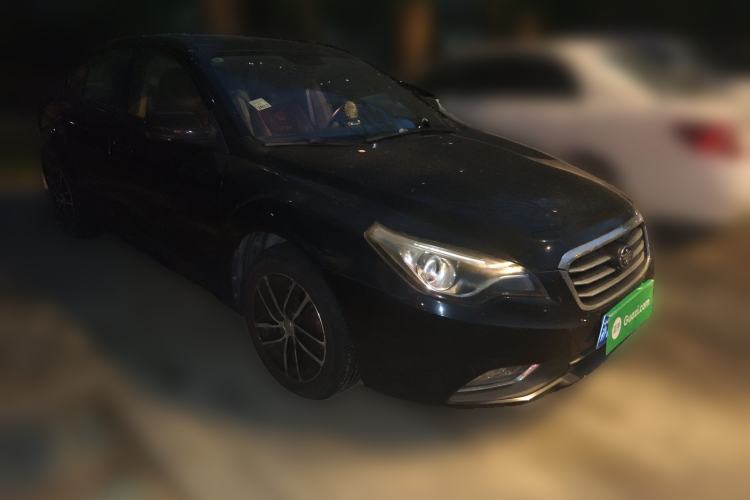 Used Bestune B50 2013 1.6L manual luxury version Front Right 45 Deg