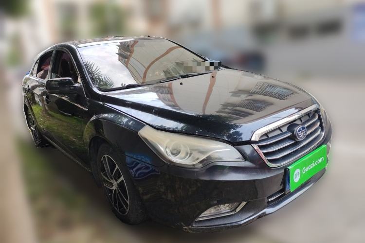 Used Bestune B50 2013 1.6L automatic luxury version Front Right 45 Deg
