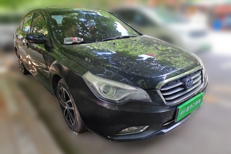 Used Bestune B50 2013 1.6L manual luxury version Front Right 45 Deg