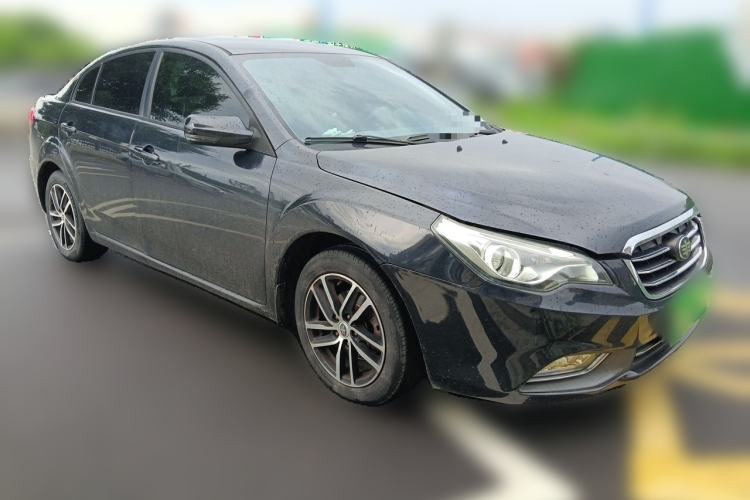 Used Bestune B50 2013 1.6L manual Comfort trim level Front Right 45 Deg