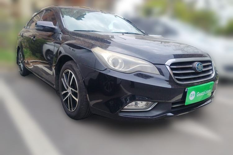Used Bestune B50 2013 1.6L automatic luxury version Front Right 45 Deg