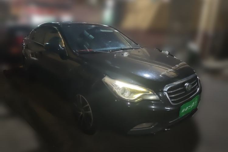 Used Bestune B50 2013 1.6L automatic luxury version Front Right 45 Deg