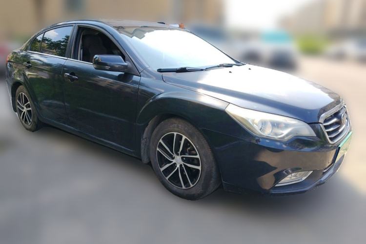 Used Bestune B50 2013 1.6L automatic luxury version Front Right 45 Deg