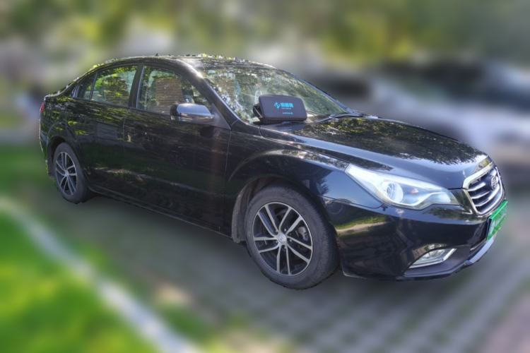 Used Bestune B50 2013 1.6L manual luxury version Front Right 45 Deg