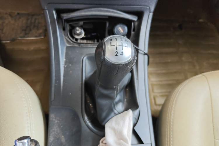 Used Bestune B50 2013 1.6L manual Partner Edition Gear Lever