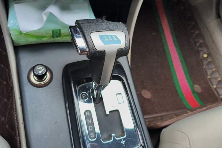 Used Bestune B50 2013 1.6L automatic luxury version Gear Lever