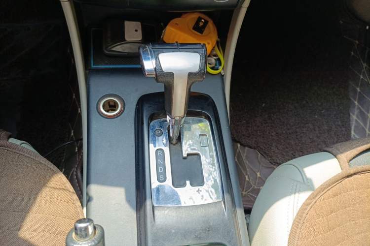 Used Bestune B50 2013 1.6L automatic luxury version Gear Lever