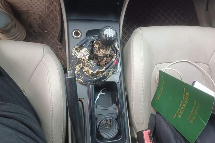 Used Bestune B50 2013 1.6L Manual Prestige Edition Gear Lever