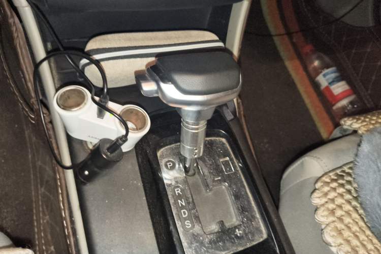 Used Bestune B50 2013 1.6L automatic luxury version Gear Lever