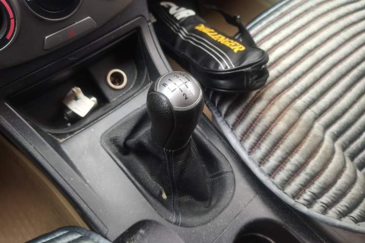 Used Bestune B50 2013 1.6L manual Partner Edition Gear Lever