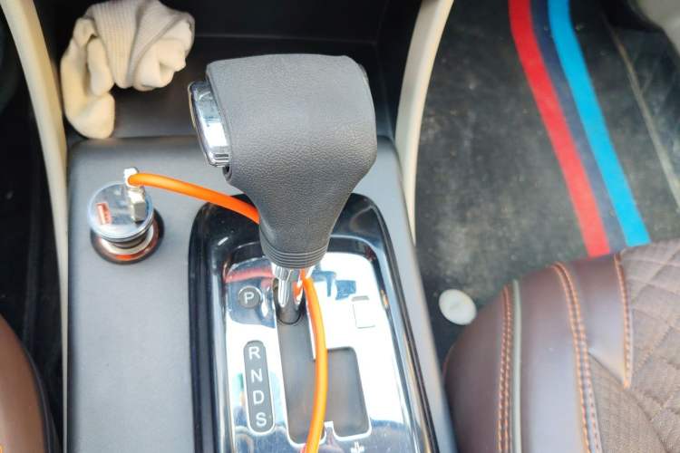 Used Bestune B50 2013 1.6L automatic luxury version Gear Lever