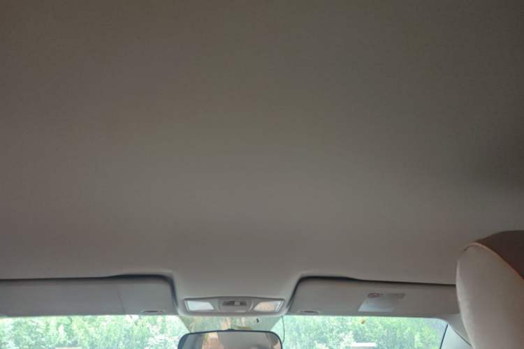 Used Bestune B50 2013 1.6L manual Comfort trim level Headliner