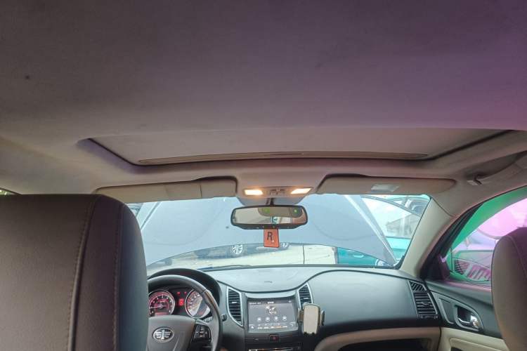 Used Bestune B50 2013 1.6L Manual Prestige Edition Headliner