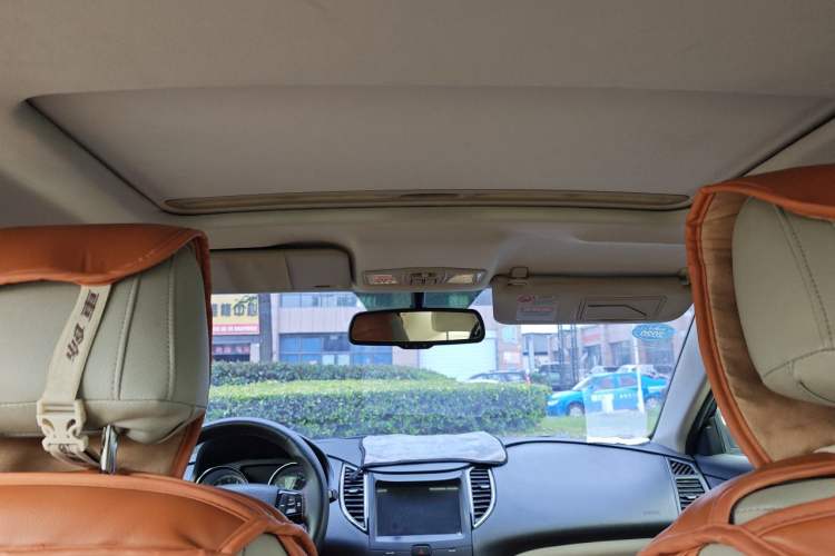 Used Bestune B50 2013 1.6L manual luxury version Headliner