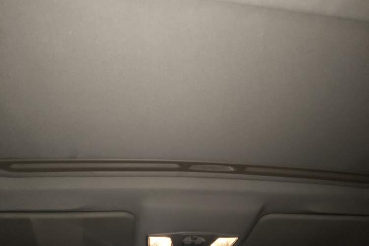 Used Bestune B50 2013 1.6L automatic luxury version Headliner