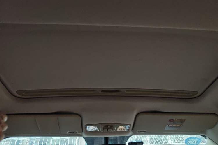 Used Bestune B50 2013 1.6L automatic luxury version Headliner