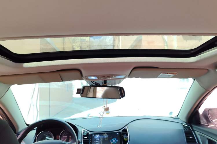 Used Bestune B50 2013 1.6L automatic luxury version Headliner